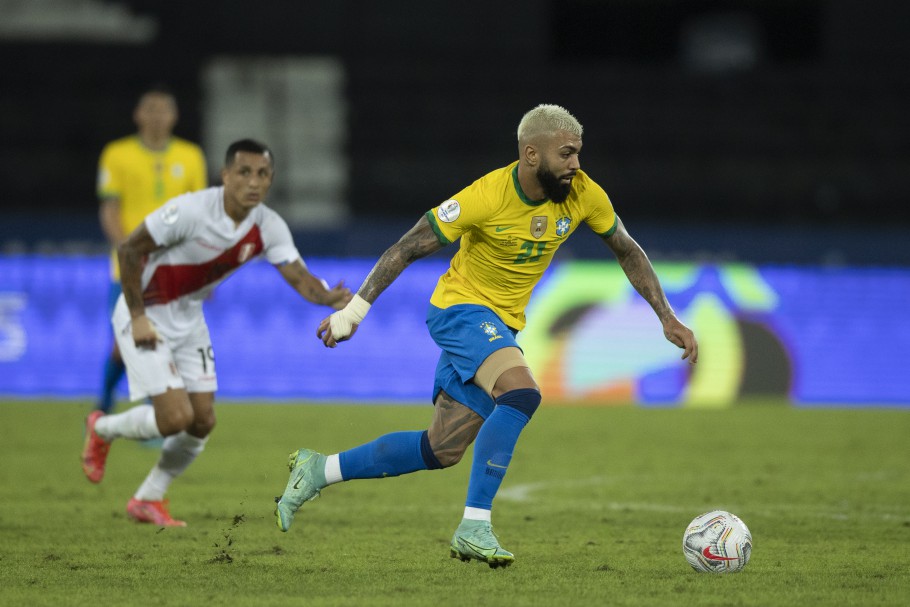Copa America Brasil joga com desfalque apos expulsao elimina Chile e vai a semi contra o Peru