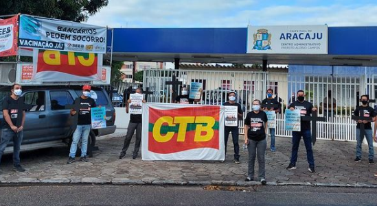 Covid 19 Bancarios e Carteiros serao incluidos no grupo prioritario da vacinacao