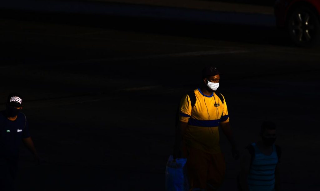 Covid 19 Brasil acumula 544 mil obitos e 194 milhoes de casos