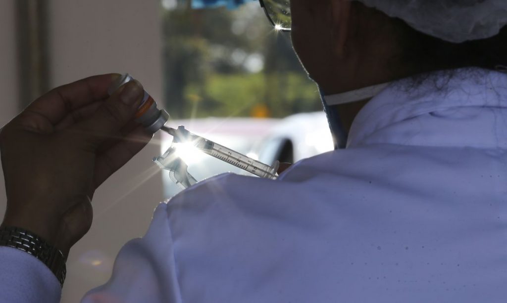 Covid 19 Brasil tem 196 milhoes de casos e 5494 mil mortes