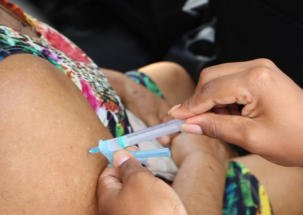Covid 19 Santo Amaro das Brotas antecipa segunda dose de professores