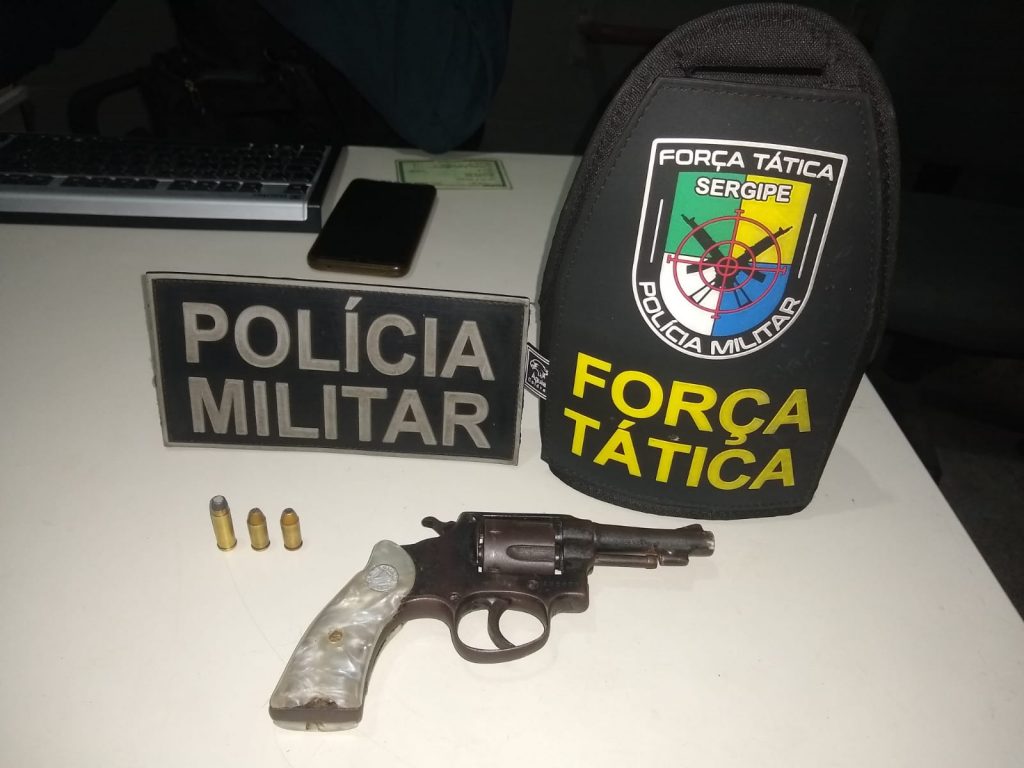Dupla suspeita de realizar roubos na Farolandia e presa