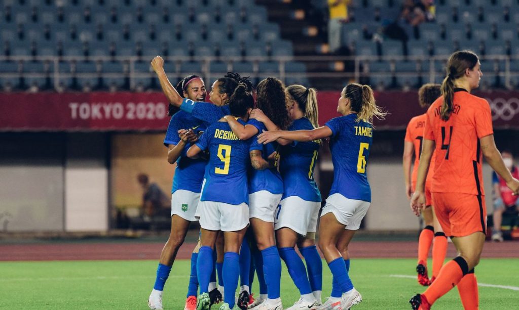 Em jogo de seis gols Brasil e Holanda empatam no futebol feminino