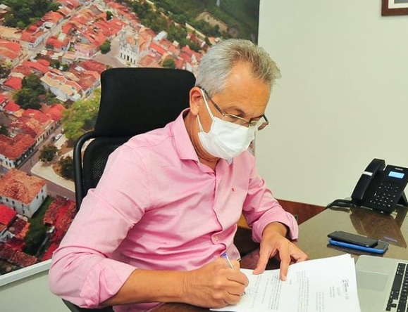 Frustacao Prefeito de Sao Cristovao nao consegue cumprir promessa de imunizar toda populacao adulta contra covid 19