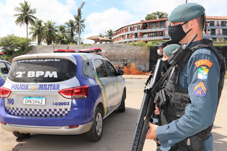 Homem e preso apos surtar e tentar matar crianca de 12 anos em Sao Francisco