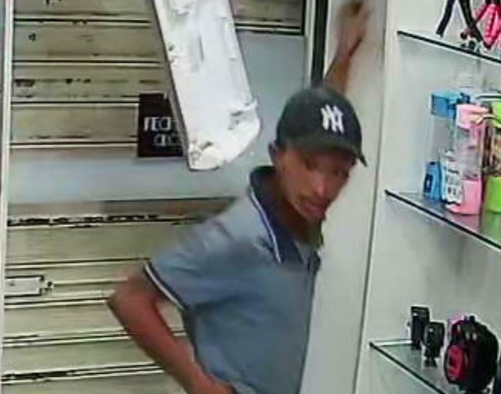 Leitor denuncia assaltante que faz roubos no Santos Dumont veja video