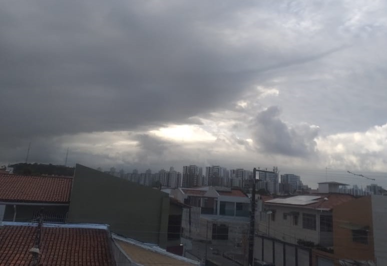 Mare alcanca ate 17 em Sergipe nesta quinta 1o Aracaju tem previsao de chuva