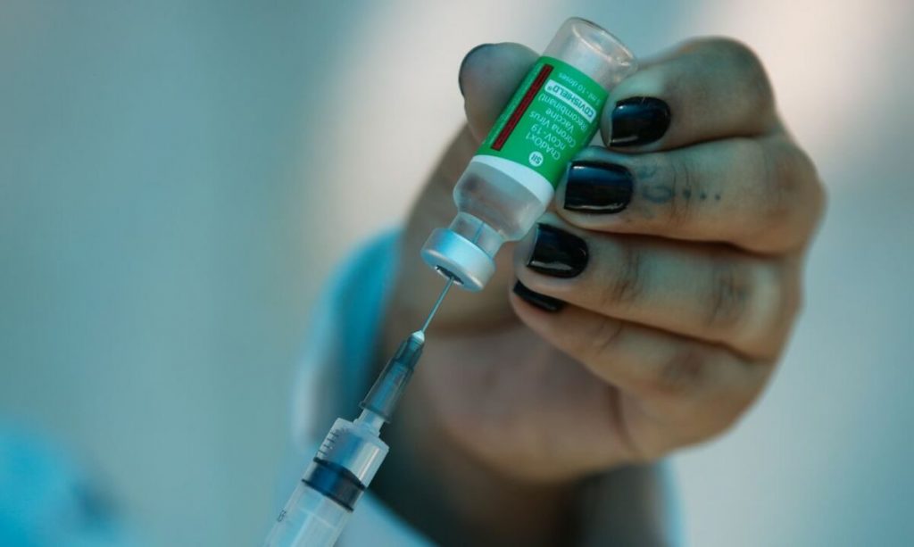 Ministerio da Saude diz que ingles insuficiente dificultou adesao de vacinas pelo Covax Facility