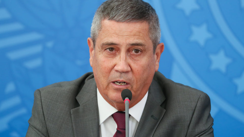 Ministro da Defesa Braga Neto ameaca golpe militar em 2022 ‘se nao tiver voto auditavel nao tera eleicao