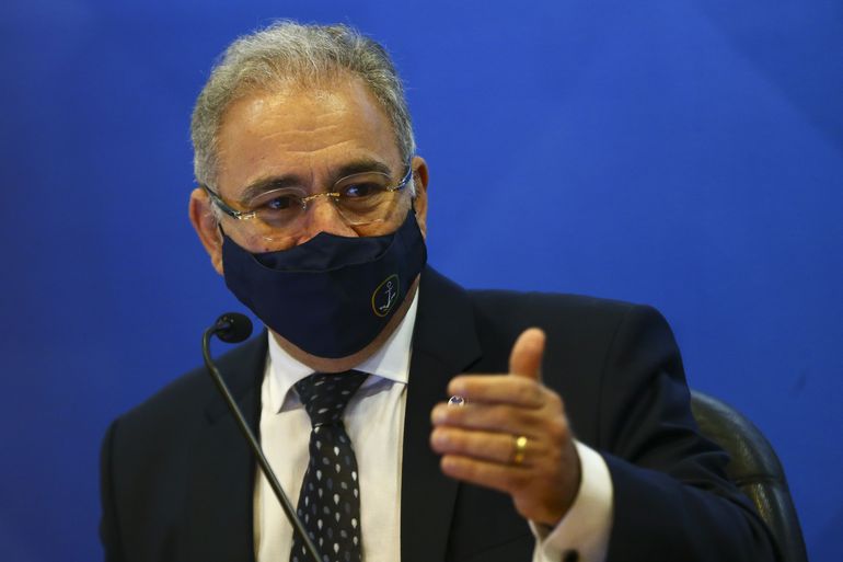 Ministro da Saude diz que intervalo de vacina da Pfizer deve ser reduzido de tres meses para 21 dias