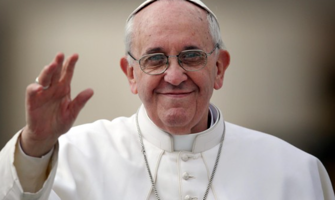 Papa Francisco faz sua primeira aparicao publica apos cirurgia