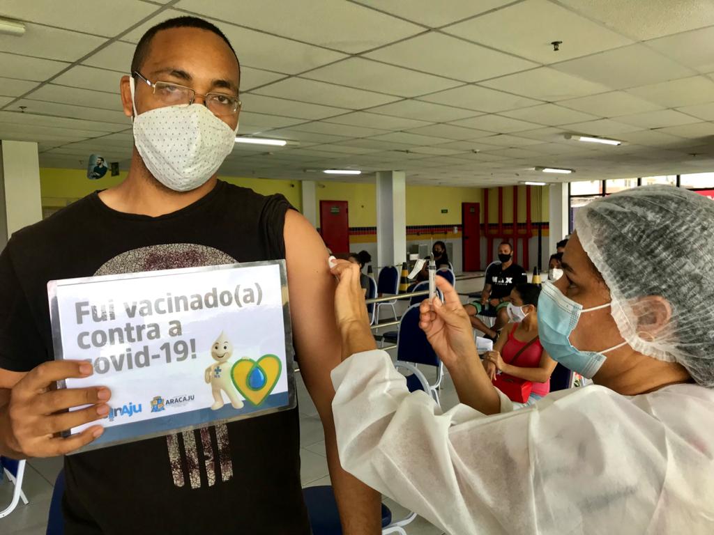 Pessoas com 29 anos ja podem se vacinar nesta quarta 28 em Aracaju