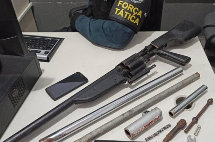 Policia Militar desativa fabrica de armas artesanais e prende suspeito no bairro Santa Maria