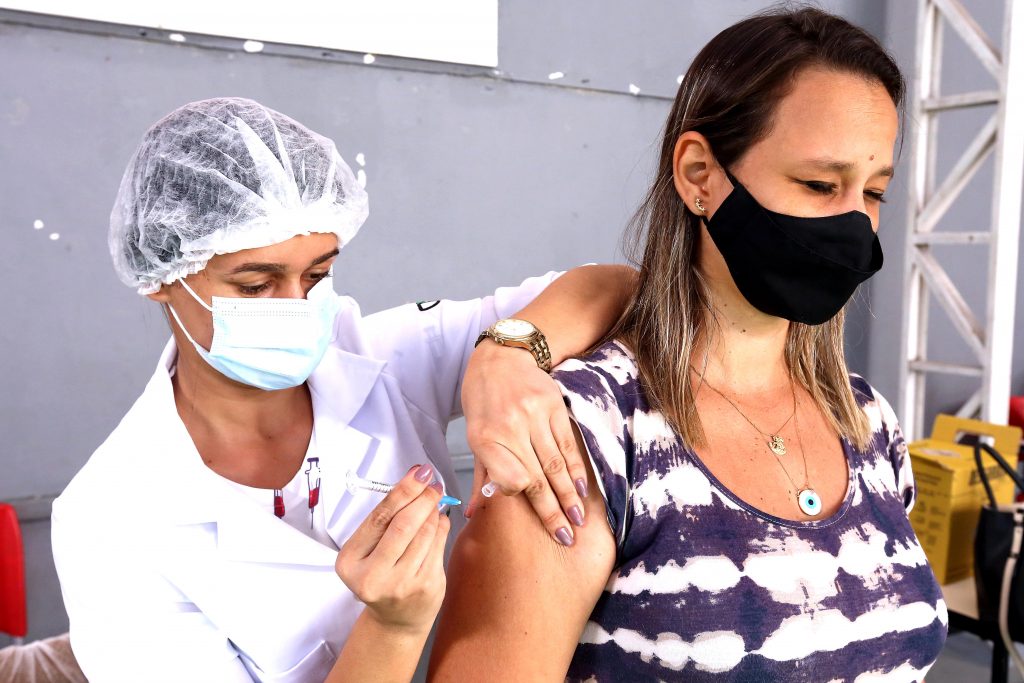 Por falta de doses Aracaju volta a suspender 1a dose da vacinacao contra a covid 19