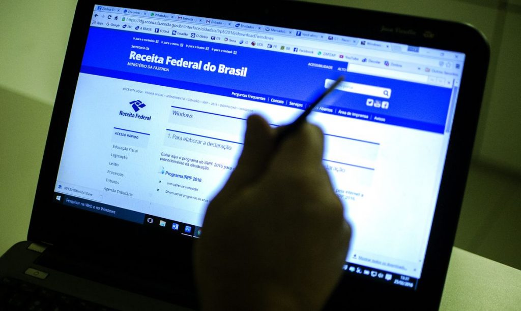 Receita libera consulta a terceiro lote de restituicao do Imposto de Renda