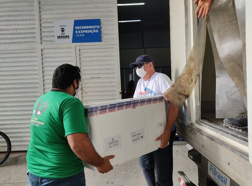 Sergipe recebe mais de 93 mil doses da vacina Pfizer nesta quinta 1°