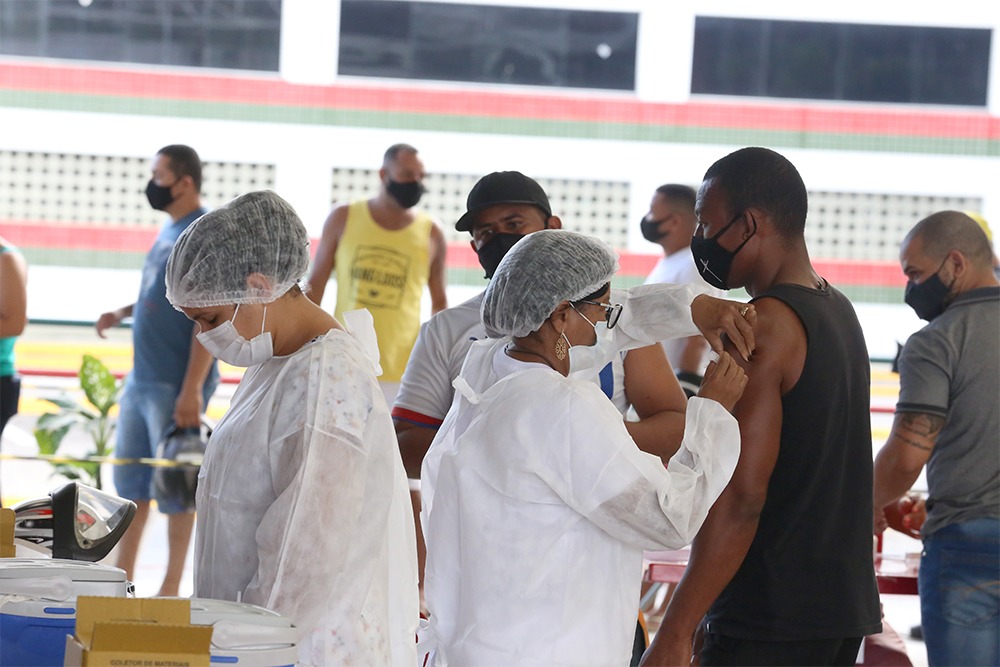 Vacinacao continua nesta segunda 19 para pessoas com 33 em Aracaju 60 da populacao adulta foram imunizadas