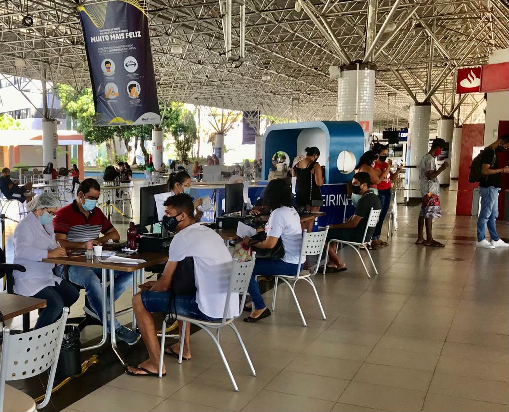 Aracaju amplia vacinacao para jovens de 22 anos e realiza repescagem para 52 e 54 anos