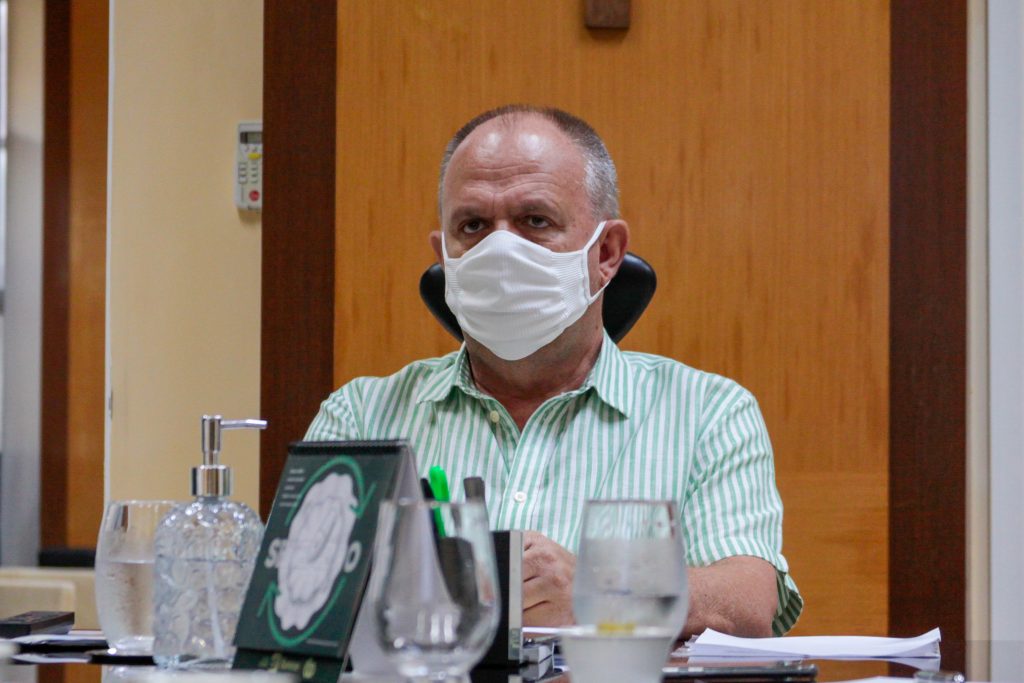 Belivaldo reduz toque de recolher e amplia capacidade de estabelecimentos em Sergipe