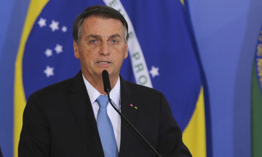 Bolsonaro entra com acao no STF questionando inquerito das fake news