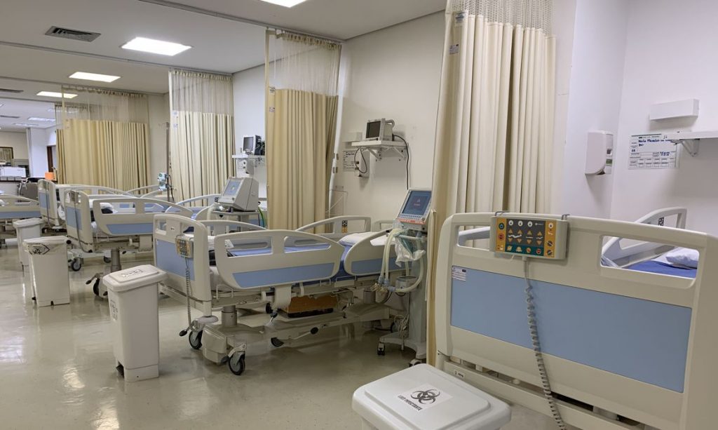 Brasil registra 207 milhoes de casos e 5793 mil mortes por covid 19