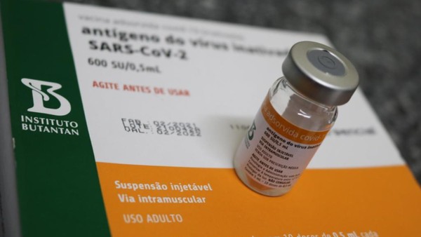 Butantan recebe materia prima para 8 milhoes de doses de vacina