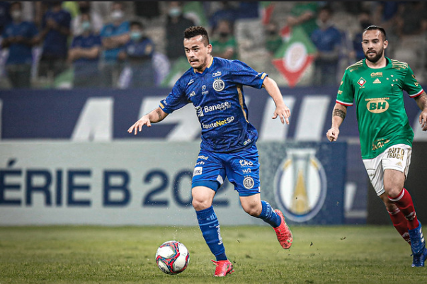 Com torcida no Mineirao Cruzeiro derrota Confianca pelo Brasileirao