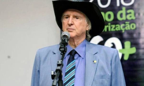 Esposa de Sergio Reis diz que cantor esta deprimido e passando mal com repercussao de audio
