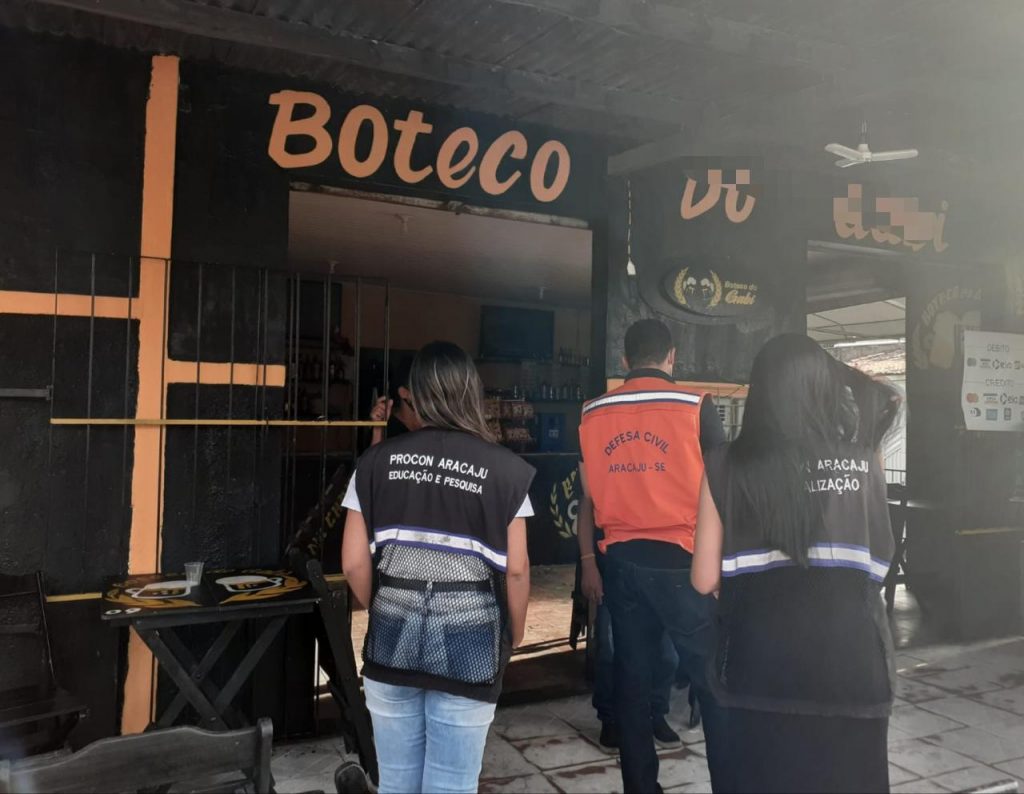 Forca tarefa fiscaliza bares com musica ao vivo na Zona Norte de Aracaju