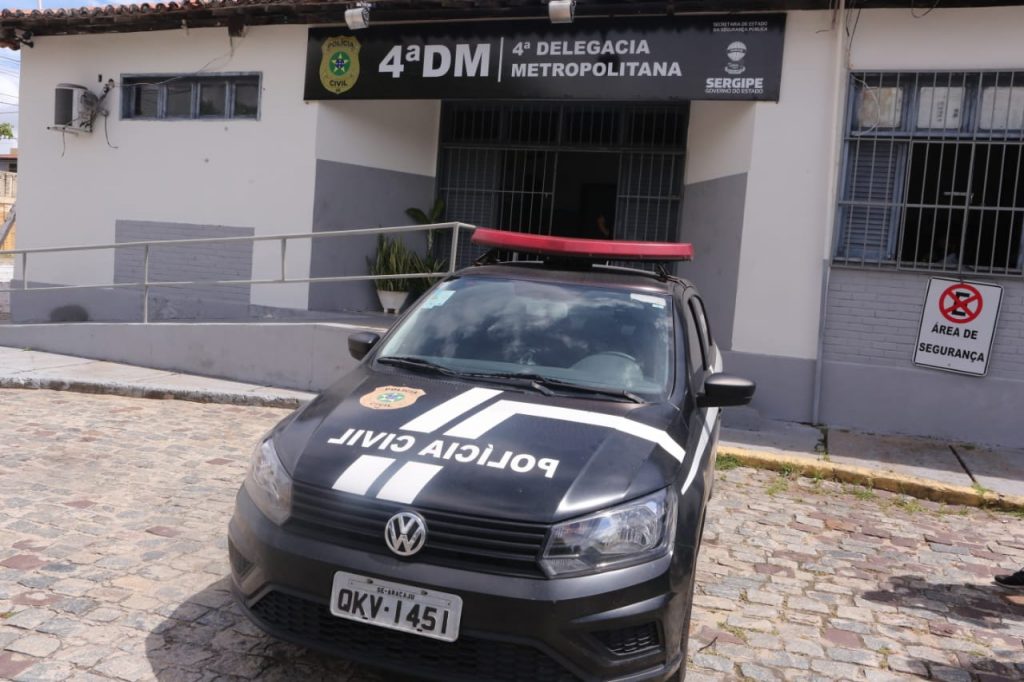 Homem suspeito de estuprar e engravidar enteada de 11 anos e preso em Aracaju