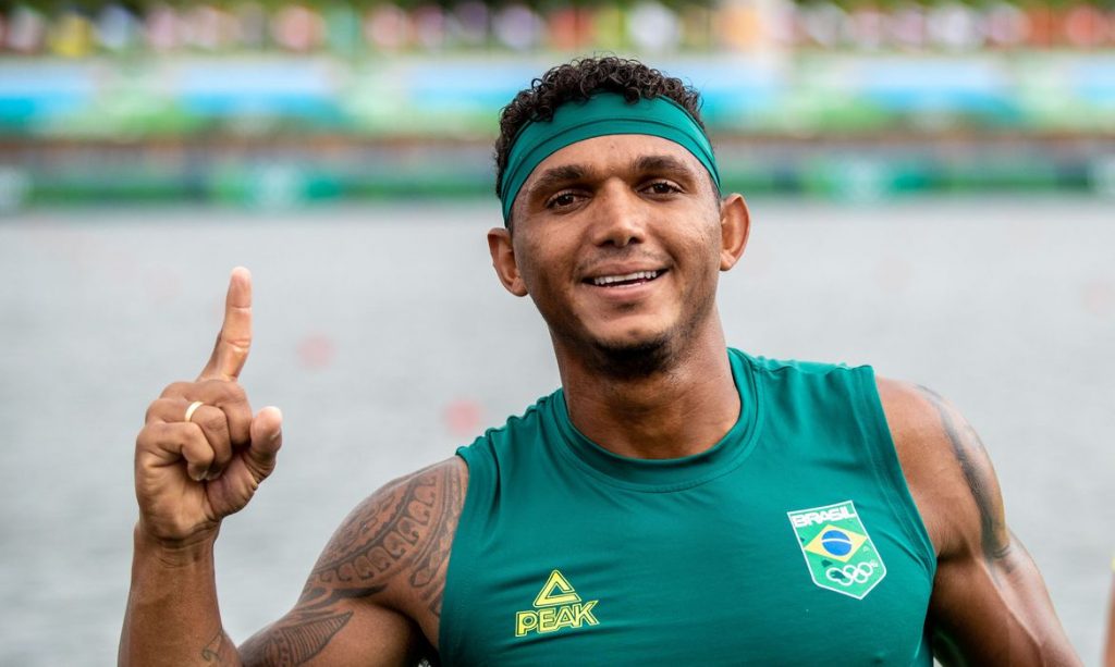 Isaquias Queiroz e ouro na canoagem de velocidade