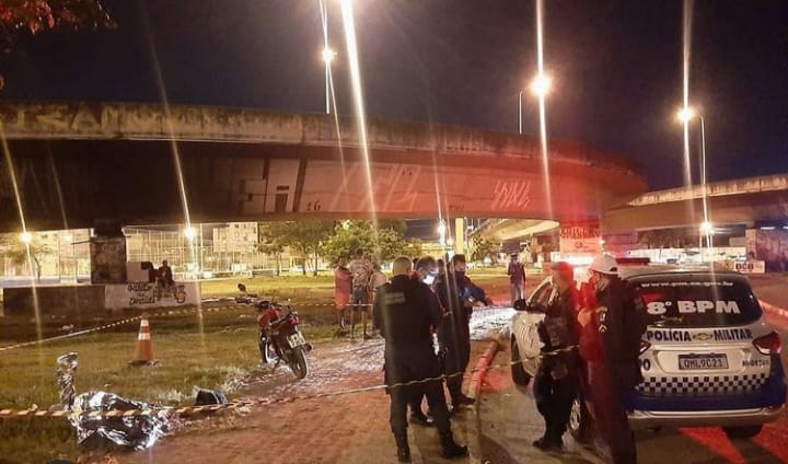 Motociclista perde controle e morre ao cair da ponte Barra dos Coqueiros