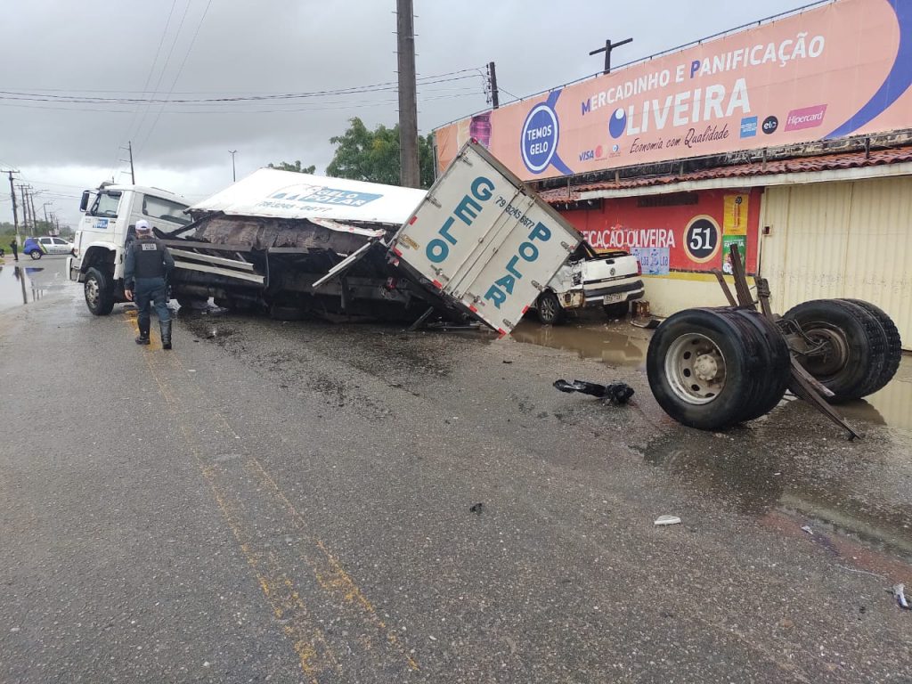 Motorista embriagado provoca acidente na Rodovia dos Naufragos em Aracaju