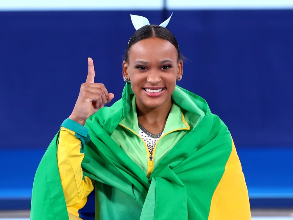 Olimpiadas Rebeca Andrade garante medalha de ouro na prova de salto da ginastica
