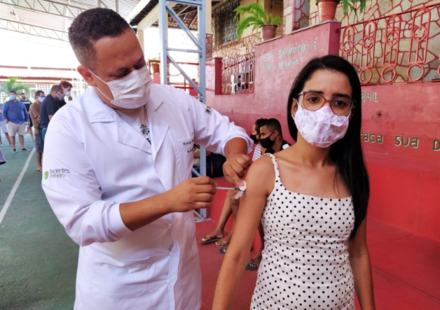Pessoas com 22 anos tem ate esta terca feira 17 para se vacinar em Aracaju
