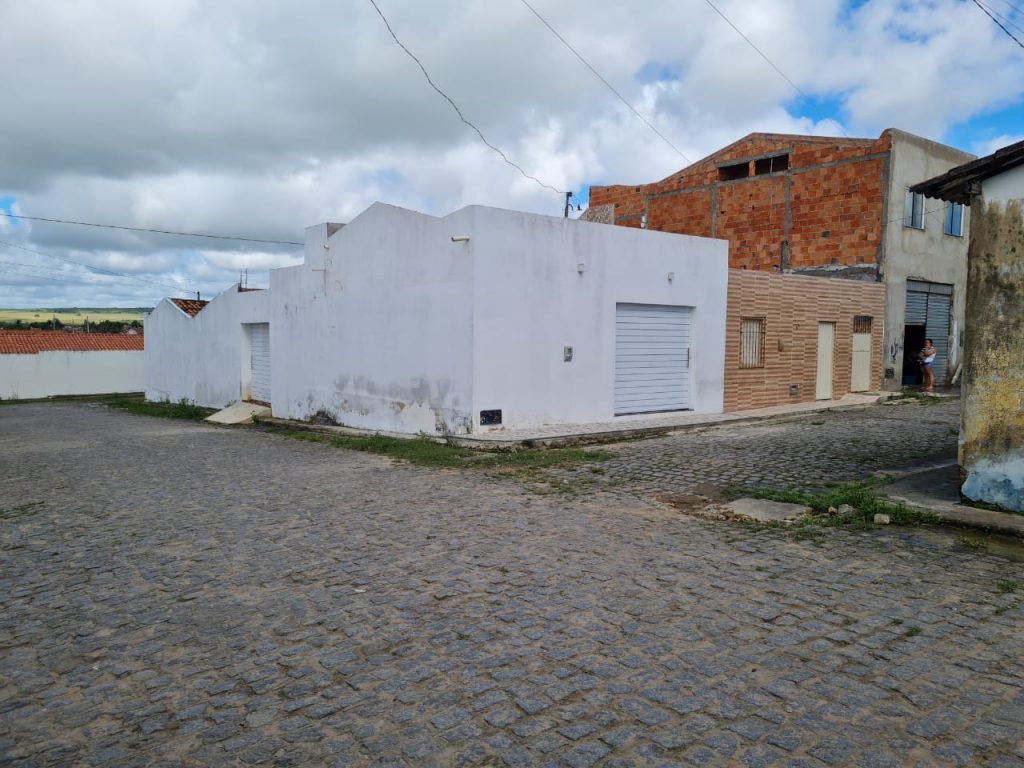 Policia fecha clinica medica veterinaria clandestina em Simao Dias