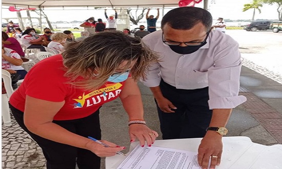 Professores de Sergipe sao notificados sobre ilegalidade da greve