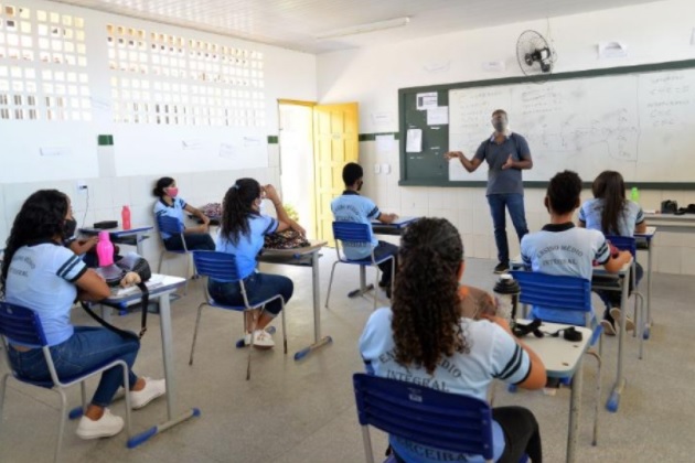 Professores mantem decisao de nao retornar as aulas presenciais em Sergipe