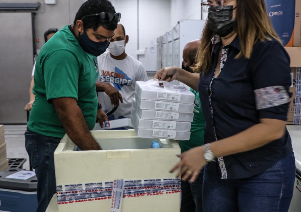 Sergipe recebe mais de 26 mil doses de vacinas contra a covid 19 nesta quinta 5