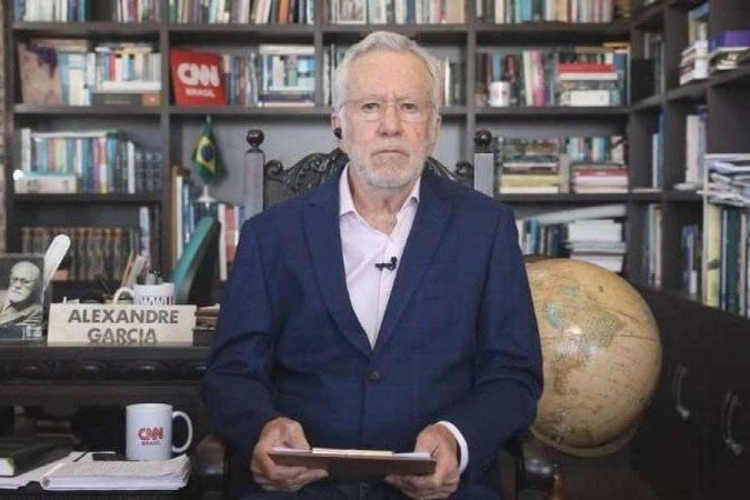 Apos defender tratamento precoce da covid Alexandre Garcia e demitido da CNN