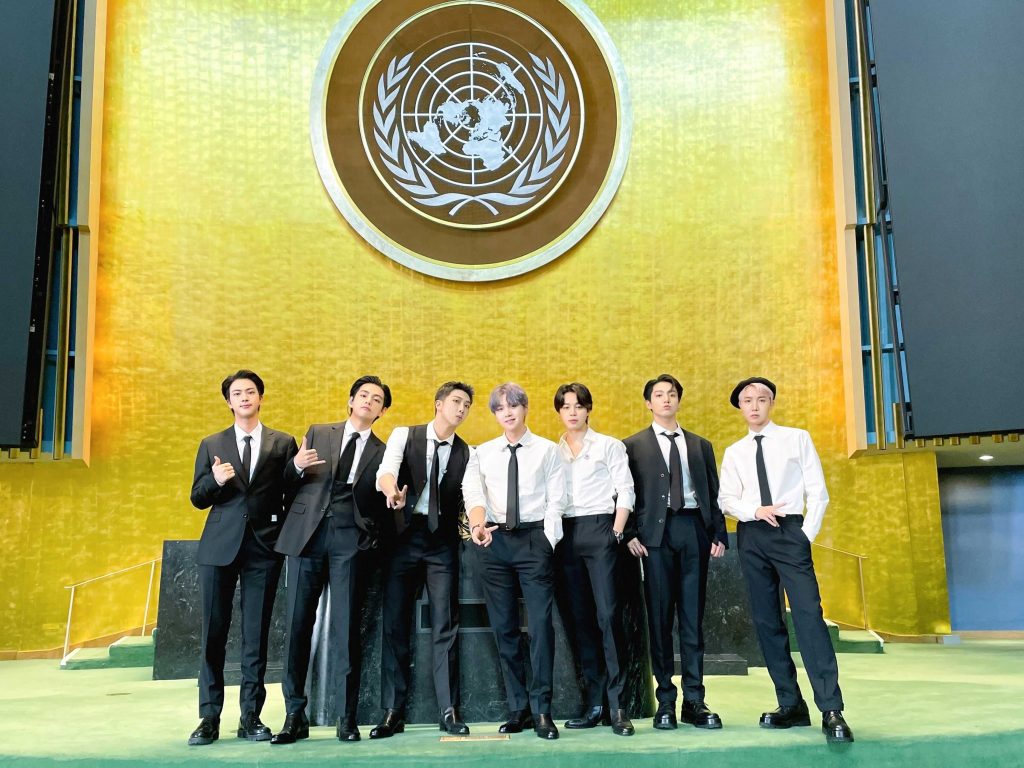 BTS discursa sobre desafios sustentaveis e grava Permission to Dance na ONU veja