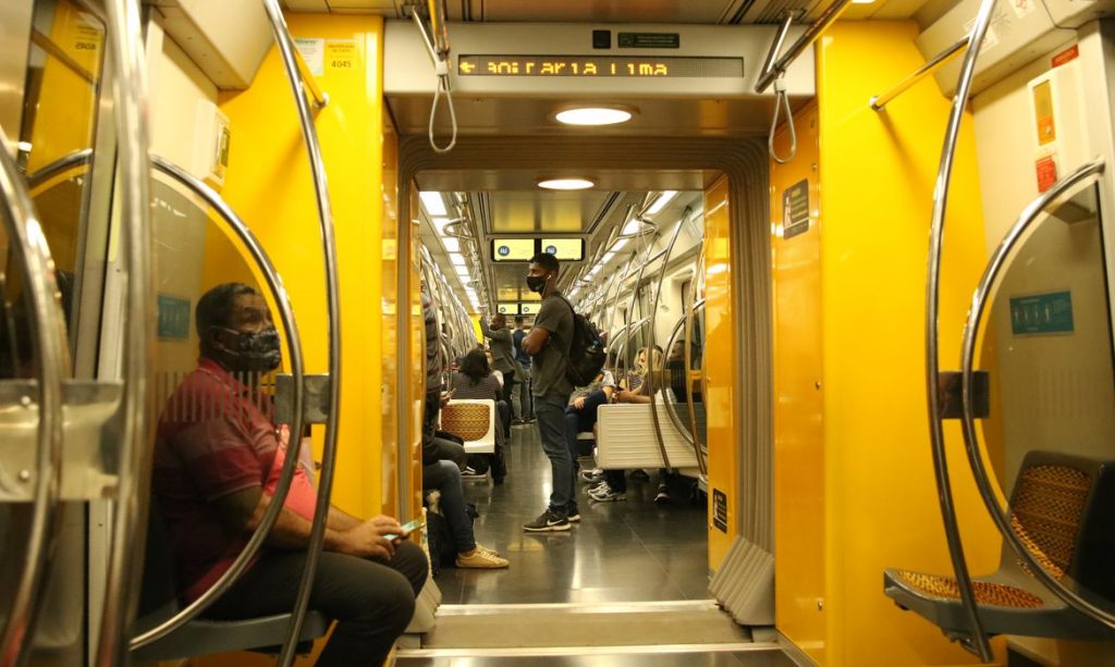 Covid 19 Brasil tem 157 mil novos casos e 537 mortes em 24 horas