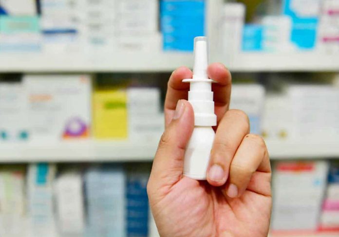 Covid 19 spray nasal feito no Brasil pode estar disponivel ate 2022