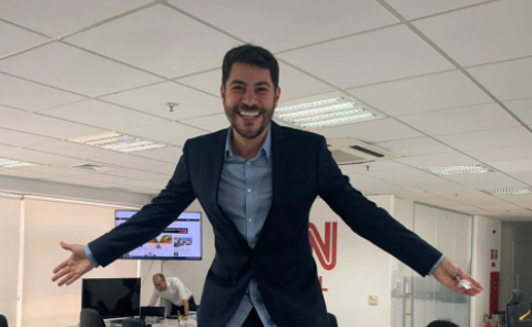 Evaristo Costa descobre demissao da CNN Brasil sem querer O pai ta on