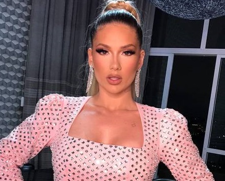 Influenciadora Virginia Fonseca faz festa e internautas criticam aglomeracao Todo mundo sem mascara
