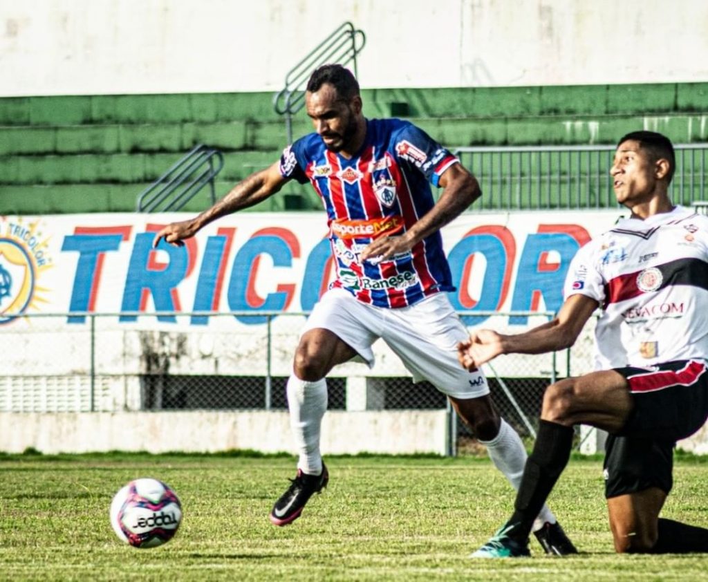 Itabaiana anuncia saida de dois jogadores