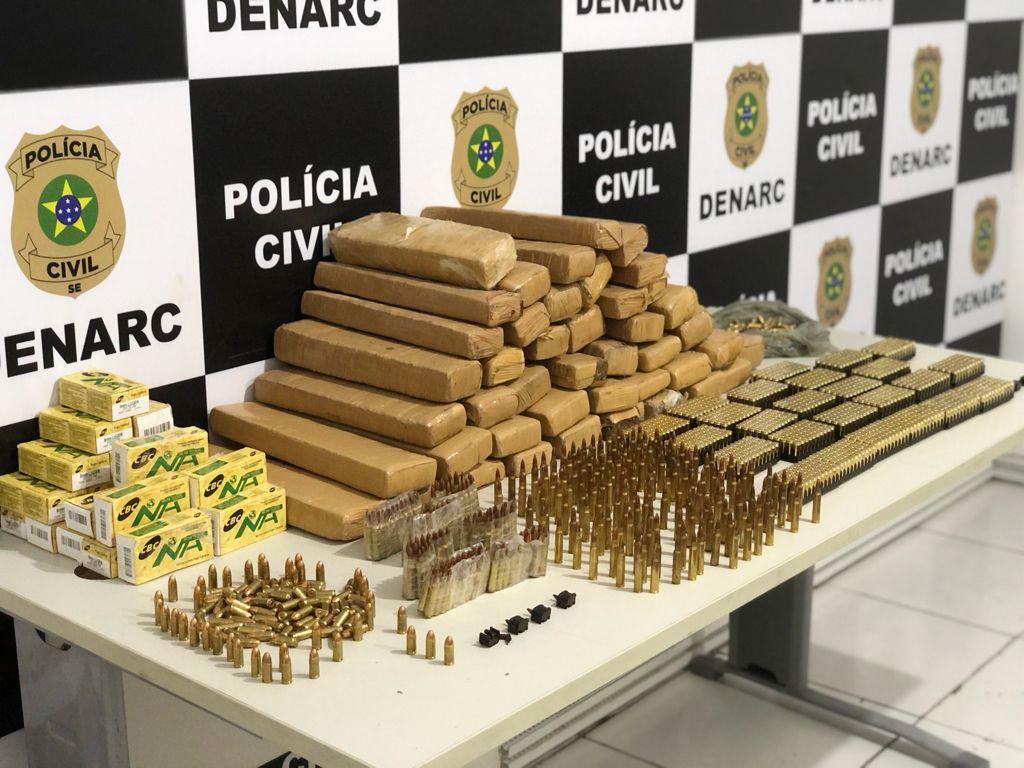 Jovem e presa com centenas de municoes fuzil e drogas trazidas dentro da mala em onibus