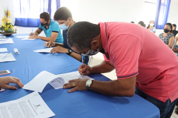 Mais de 40 aprovados em concurso de 2020 sao empossados em Itabaiana