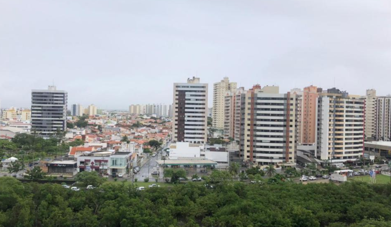 Mare atinge ate 17 m em Sergipe nesta terca 14 Defesa Civil de Aracaju emite alerta de chuva