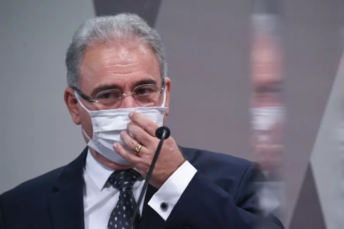 Ministro da Saude preve desobrigatoriedade do uso da mascara ao ar livre em novembro
